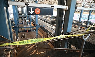 Die abgesperrte Station im New Yorker Stadtteil Brooklyn gehört zum bekannten Ausflugsziel Coney Island. - Kyle Mazza/TheNEWS2 via ZUMA Press Wire/dpa Die abgesperrte Station im New Yorker Stadtteil Brooklyn gehört zum bekannten Ausflugsziel Coney Island. - Kyle Mazza/TheNEWS2 via ZUMA Press Wire/dpa