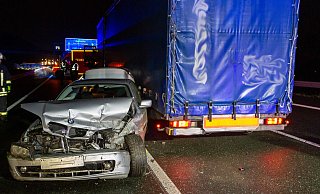 Der BMW-Fahrer erlitt nur leichte Verletzungen. - Feuerwehr Porta/Michael Horst Der BMW-Fahrer erlitt nur leichte Verletzungen. - Feuerwehr Porta/Michael Horst