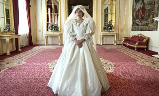 Emma Corrin als Lady Di in der vierten Staffel der Serie „The Crown". - Des Willie / Netflix / imago images Emma Corrin als Lady Di in der vierten Staffel der Serie „The Crown". - Des Willie / Netflix / imago images