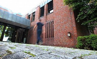 Das Amtsgericht Brakel hatte auf Antrag des Jugendamtes Höxter den Kindesentzug bestätigt. Nun erteilt es der Mutter wieder das Sorgerecht. - David Schellenberg Das Amtsgericht Brakel hatte auf Antrag des Jugendamtes Höxter den Kindesentzug bestätigt. Nun erteilt es der Mutter wieder das Sorgerecht. - David Schellenberg