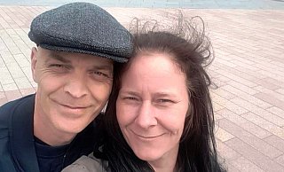 Neil und Tannia Cook dürfen sich in Innenräumen mit niemandem treffen. Zu Weihnachten darf ein Besucher aus der eigenen Familie kommen. Aber nur an einem Tag. - Tannia Cook Neil und Tannia Cook dürfen sich in Innenräumen mit niemandem treffen. Zu Weihnachten darf ein Besucher aus der eigenen Familie kommen. Aber nur an einem Tag. - Tannia Cook