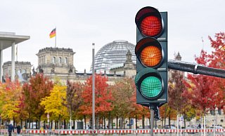 Kommt die Ampel? Die Verhandlungen laufen noch. - picture alliance / Geisler-Fotopress Kommt die Ampel? Die Verhandlungen laufen noch. - picture alliance / Geisler-Fotopress