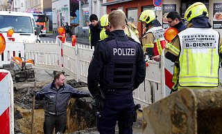 Bei Tiefbauarbeiten in der Riemekstraße wurde eine Gasleitung beschädigt. - Ralph Meyer Bei Tiefbauarbeiten in der Riemekstraße wurde eine Gasleitung beschädigt. - Ralph Meyer