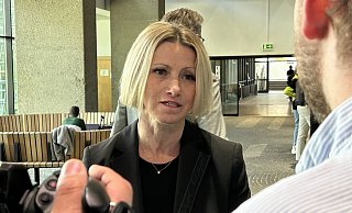 Die Mutter von Philipos Tsanis, Joanna Steinmann-Glogowski, war mit dem Urteil zufrieden. Nun könne sie endlich abschließen und um ihren Sohn trauern, erklärte sie nach der Verhandlung. - Nicole Sielermann Die Mutter von Philipos Tsanis, Joanna Steinmann-Glogowski, war mit dem Urteil zufrieden. Nun könne sie endlich abschließen und um ihren Sohn trauern, erklärte sie nach der Verhandlung. - Nicole Sielermann