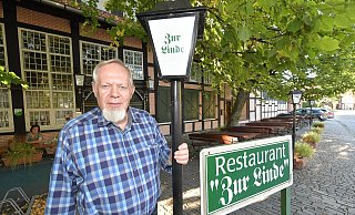 Rolf Ortmeier schließt Güterslohs ältestes Gasthaus "Zur Linde" Ende des Jahres. - Jens Dünhölter Rolf Ortmeier schließt Güterslohs ältestes Gasthaus "Zur Linde" Ende des Jahres. - Jens Dünhölter