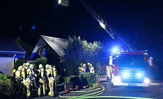 In der Nacht zu Sonntag rückt die Delbrücker Feuerwehr zu einem brennenden Keller aus. - Feuerwehr Delbrück In der Nacht zu Sonntag rückt die Delbrücker Feuerwehr zu einem brennenden Keller aus. - Feuerwehr Delbrück