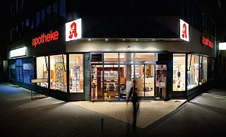 Die Redaktion hat für Sie die wichtigsten Notdienstinformationen zusammengestellt, falls Sie an Silvester und Neujahr schnelle Hilfe benötigen. - Bundesvereinigung Deutscher Apothekerverbände Die Redaktion hat für Sie die wichtigsten Notdienstinformationen zusammengestellt, falls Sie an Silvester und Neujahr schnelle Hilfe benötigen. - Bundesvereinigung Deutscher Apothekerverbände