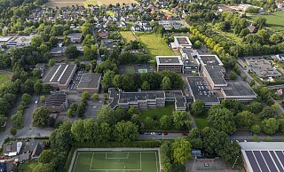 Die Realschule Nord (vorne Bildmitte) hat mehr Anmeldungen als Plätze, die Europaschule mehr Plätze als Anmeldungen. - Thorsten Ulonska Die Realschule Nord (vorne Bildmitte) hat mehr Anmeldungen als Plätze, die Europaschule mehr Plätze als Anmeldungen. - Thorsten Ulonska