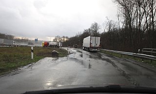 Seit Jahren bieten die beiden an der A 2 gelegenen Rastplätze bei Herford ein trostloses Bild. Das sollte sich längst geändert haben. - Peter Steinert Seit Jahren bieten die beiden an der A 2 gelegenen Rastplätze bei Herford ein trostloses Bild. Das sollte sich längst geändert haben. - Peter Steinert