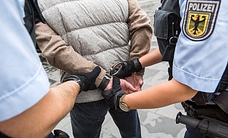 Die Bundespolizei hat im Paderborner Bahnhof einen gesuchten Mann festgenommen - eher durch Zufall. - Alexandra Stolze/Bundespolizei Die Bundespolizei hat im Paderborner Bahnhof einen gesuchten Mann festgenommen - eher durch Zufall. - Alexandra Stolze/Bundespolizei