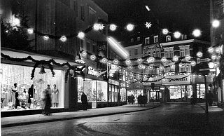 Der Gehrenberg hatte auch früher schon eine Weihnachtsbeleuchtung, die Atmosphäre schaffte. - Georg Heese (Kommunalarchiv) Der Gehrenberg hatte auch früher schon eine Weihnachtsbeleuchtung, die Atmosphäre schaffte. - Georg Heese (Kommunalarchiv)
