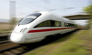 Die Mobilfunkbetreiber haben ihre Zusage, bis Ende 2019 die Versorgung mit dem LTE-Netz unterbrechungsfrei an allen Autobahnen und ICE-Linien auszubauen, nicht eingehalten. - picture alliance Die Mobilfunkbetreiber haben ihre Zusage, bis Ende 2019 die Versorgung mit dem LTE-Netz unterbrechungsfrei an allen Autobahnen und ICE-Linien auszubauen, nicht eingehalten. - picture alliance