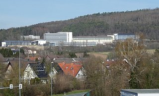 An der Asklepios-Weserberglandklinik in Höxter laufen derzeit umfangreiche Baumaßnahmen. Aktuell wird das Haus gerade wegen der Corona-Krise als "Backup" angefragt. - David Schellenberg An der Asklepios-Weserberglandklinik in Höxter laufen derzeit umfangreiche Baumaßnahmen. Aktuell wird das Haus gerade wegen der Corona-Krise als "Backup" angefragt. - David Schellenberg