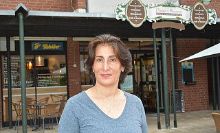 18 Jahre lang betrieb Dünya Kirbas ihre Brasserie am Marktplatz. Jetzt hat sie ihre Gäste zum letzten Mal bewirtet. - Birgit Nolte 18 Jahre lang betrieb Dünya Kirbas ihre Brasserie am Marktplatz. Jetzt hat sie ihre Gäste zum letzten Mal bewirtet. - Birgit Nolte