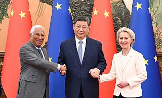 Bei den Gesprächen mit China war Handel ein wichtiges Thema. - Xie Huanchi/XinHua/dpa Bei den Gesprächen mit China war Handel ein wichtiges Thema. - Xie Huanchi/XinHua/dpa