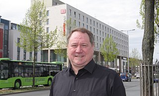 Carsten Birkelbach liegt besonders die Mobilitätswende am Herzen. Der 51-jährige Salzkottener setzt auf einen starken öffentlichen Nahverkehr und den konsequenten Ausbau der Radinfrastruktur. - Uwe Müller Carsten Birkelbach liegt besonders die Mobilitätswende am Herzen. Der 51-jährige Salzkottener setzt auf einen starken öffentlichen Nahverkehr und den konsequenten Ausbau der Radinfrastruktur. - Uwe Müller