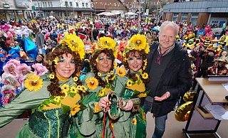 2024 noch zu dritt: Das ehemalige Dreigestirn um Maria Potthoff (v.l.), Yvonne Schlafhorst und Melanie Bress. - Andreas Zobe 2024 noch zu dritt: Das ehemalige Dreigestirn um Maria Potthoff (v.l.), Yvonne Schlafhorst und Melanie Bress. - Andreas Zobe