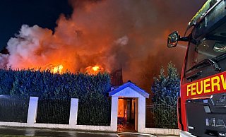 Mit rund 60 Einsatzkräften war die Feuerwehr am späten Freitagabend in Bad Holzhausen im Einsatz. - Freiwillige Feuerwehr Pr. Oldendorf Mit rund 60 Einsatzkräften war die Feuerwehr am späten Freitagabend in Bad Holzhausen im Einsatz. - Freiwillige Feuerwehr Pr. Oldendorf