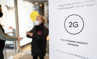 Der Ruf nach einer bundesweiten Abschaffung der 2G-Regel im Einzelhandel wird immer lauter. - Foto: Bernd Weißbrod/dpa Der Ruf nach einer bundesweiten Abschaffung der 2G-Regel im Einzelhandel wird immer lauter. - Foto: Bernd Weißbrod/dpa