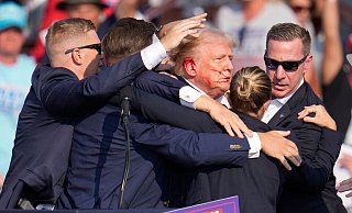 Eine interne Untersuchung des Secret Service zum Attentat auf Donald Trump Mitte Juli hat verschiedene Kommunikationsversäumnisse zutage gebracht. (Archivbild) - Gene J. Puskar/AP/dpa Eine interne Untersuchung des Secret Service zum Attentat auf Donald Trump Mitte Juli hat verschiedene Kommunikationsversäumnisse zutage gebracht. (Archivbild) - Gene J. Puskar/AP/dpa