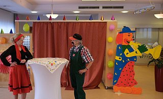 Das Seniorenzentrum St. Johannes feiert Karneval mit einem Live-Programm. - St. Johannes Warburg Das Seniorenzentrum St. Johannes feiert Karneval mit einem Live-Programm. - St. Johannes Warburg