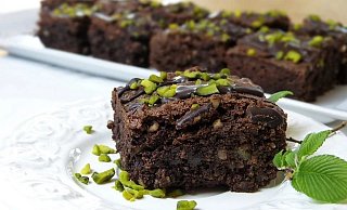 Gehaltvoll: Das Pärchen aus Bad Oeynhausen hatte - statt wie bei diesem Brownie Pistazien - etwas andere Zutaten benutzt. - Pixabay Gehaltvoll: Das Pärchen aus Bad Oeynhausen hatte - statt wie bei diesem Brownie Pistazien - etwas andere Zutaten benutzt. - Pixabay