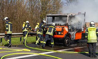 Die Feuerwehr beim Einsatz. - Feuerwehr Porta/Michael Horst Die Feuerwehr beim Einsatz. - Feuerwehr Porta/Michael Horst