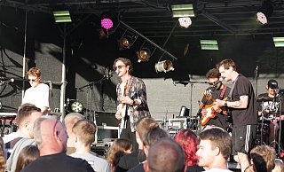 Das T-Mania ist auch immer eine Bühne für Bands aus der Region gewesen. Hier hat die Gruppe Crocozebrá ihren Auftritt. - Torsten Wegener Das T-Mania ist auch immer eine Bühne für Bands aus der Region gewesen. Hier hat die Gruppe Crocozebrá ihren Auftritt. - Torsten Wegener
