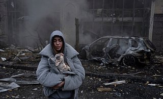 Ein russischer Raketenangriff hat in Kiew schwere Schäden angerichtet. - Alex Babenko/AP/dpa Ein russischer Raketenangriff hat in Kiew schwere Schäden angerichtet. - Alex Babenko/AP/dpa
