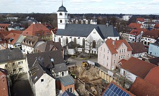 Im Altstadtkern von Schloss Neuhaus gibt es erstaunliche Entdeckungen. - Eggenstein Exca Im Altstadtkern von Schloss Neuhaus gibt es erstaunliche Entdeckungen. - Eggenstein Exca