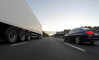 Der Geisterfahrer war auf der A30 unterwegs und konnte erst auf der A2 gefasst werden. - (Symbolbild): Pixabay Der Geisterfahrer war auf der A30 unterwegs und konnte erst auf der A2 gefasst werden. - (Symbolbild): Pixabay