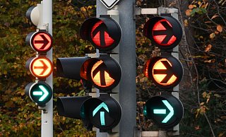 Eine Regierung gibt auch die Richtung vor. Nach dem Bruch der Ampelkoalition herrscht erstmal Unsicherheit. (Archivbild) - Bernd Weißbrod/dpa Eine Regierung gibt auch die Richtung vor. Nach dem Bruch der Ampelkoalition herrscht erstmal Unsicherheit. (Archivbild) - Bernd Weißbrod/dpa