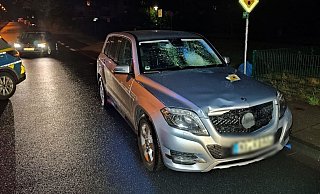Der Radler wurde aufgeladen und schleuderte über die Motorhaube gegen die Windschutzscheibe. - privat Der Radler wurde aufgeladen und schleuderte über die Motorhaube gegen die Windschutzscheibe. - privat
