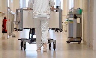 Mit der Krankenhausreform orientiert sich die Klinikplanung nicht mehr an der Bettenzahl, sondern am tatsächlichen Bedarf und klaren Qualitätsvorgaben. - dpa Mit der Krankenhausreform orientiert sich die Klinikplanung nicht mehr an der Bettenzahl, sondern am tatsächlichen Bedarf und klaren Qualitätsvorgaben. - dpa