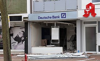 Der Innenraum der Deutschen Bank an der Breslauer Straße in Espelkamp ist zerstört. - Sigrid Dittmann Der Innenraum der Deutschen Bank an der Breslauer Straße in Espelkamp ist zerstört. - Sigrid Dittmann