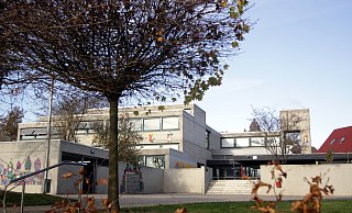 Zurzeit ist noch unklar, ob an der Grundschule Stift Quernheim zwei oder drei Eingangsklassen gebildet werden. - Stefan Boscher Zurzeit ist noch unklar, ob an der Grundschule Stift Quernheim zwei oder drei Eingangsklassen gebildet werden. - Stefan Boscher