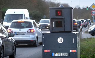 Der neue Blitzer der Stadt Gütersloh stand bereits auch an der Herzebrocker Straße sowie an der Kaieserstraße. - Andreas Frücht Der neue Blitzer der Stadt Gütersloh stand bereits auch an der Herzebrocker Straße sowie an der Kaieserstraße. - Andreas Frücht