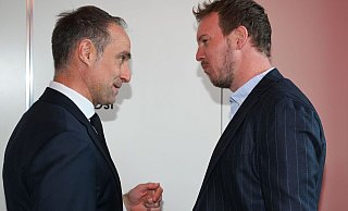 Oliver Mintzlaff (l) hat über den Umgang mit der deutschen Nationalmannschaft und Julian Nagelsmann (r) gesprochen. - Arne Dedert/dpa Oliver Mintzlaff (l) hat über den Umgang mit der deutschen Nationalmannschaft und Julian Nagelsmann (r) gesprochen. - Arne Dedert/dpa