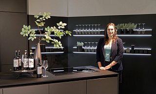 Julia Brinkmann ist von Häcker zu Brigitte gewechselt. Ihre Design-Handschrift wird erst in der Zukunft zu erkennen sein. - Frank-Michael Kiel-Steinkamp Julia Brinkmann ist von Häcker zu Brigitte gewechselt. Ihre Design-Handschrift wird erst in der Zukunft zu erkennen sein. - Frank-Michael Kiel-Steinkamp