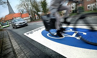Soll verlängert werden: Auf der Dalke- und Parkstraße haben die Radfahrer schon Vorrang, bald soll das auch auf der Münster- und Hohenzollernstraße der Fall sein. Aber nicht nur dort. - Andreas Frücht Soll verlängert werden: Auf der Dalke- und Parkstraße haben die Radfahrer schon Vorrang, bald soll das auch auf der Münster- und Hohenzollernstraße der Fall sein. Aber nicht nur dort. - Andreas Frücht