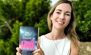 Sabrina Pick hat in Bielefeld studiert und lebt jetzt in Düsseldorf. "Still Believe in Love" ist schon ihr zweites Buch, aber ihr erster Roman. - Sabrina Pick Sabrina Pick hat in Bielefeld studiert und lebt jetzt in Düsseldorf. "Still Believe in Love" ist schon ihr zweites Buch, aber ihr erster Roman. - Sabrina Pick
