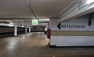 Die Tiefgarage Salzhof am Zentralen Omnibusbahnhof (ZOB) ist ein Sanierungsfall und für Parkende zunehmend unattraktiv. - Ulf Hanke Die Tiefgarage Salzhof am Zentralen Omnibusbahnhof (ZOB) ist ein Sanierungsfall und für Parkende zunehmend unattraktiv. - Ulf Hanke