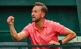Marvin Netuschil ballte nach jedem Punktgewinn von Jan-Lennard Struff euphorisch die Faust. - IMAGO/tennisphoto.de Marvin Netuschil ballte nach jedem Punktgewinn von Jan-Lennard Struff euphorisch die Faust. - IMAGO/tennisphoto.de