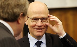 Der Unions-Fraktionschef Ralph Brinkhaus nimmt ausführlich Stellung zum Corona-Ausbruch bei Tönnies sowie zu den Aufgaben für die Zukunft. Und – er wirbt für Leben und Arbeiten im Kreis Gütersloh. - Patrick Menzel Der Unions-Fraktionschef Ralph Brinkhaus nimmt ausführlich Stellung zum Corona-Ausbruch bei Tönnies sowie zu den Aufgaben für die Zukunft. Und – er wirbt für Leben und Arbeiten im Kreis Gütersloh. - Patrick Menzel