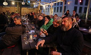 Der beliebte Biergarten des Miles. - NW Der beliebte Biergarten des Miles. - NW