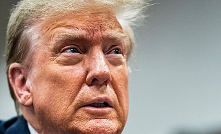 Donald Trump steht vor Gericht: Die Staatsanwaltschaft legt dem Ex-Präsidenten in dem Prozess die Fälschung von Geschäftsunterlagen zur Last. - Jabin Botsford/Pool The Washington Post/AP/dpa Donald Trump steht vor Gericht: Die Staatsanwaltschaft legt dem Ex-Präsidenten in dem Prozess die Fälschung von Geschäftsunterlagen zur Last. - Jabin Botsford/Pool The Washington Post/AP/dpa