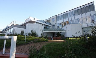 Seit 2014 steht das ehemaligen Hotel am Kaiserbrunnen in Brakel leer. Es wird immer wieder von Menschen aufgesucht, die sich in sogenannten „Lost Places" rumtreiben. - Simone Flörke Seit 2014 steht das ehemaligen Hotel am Kaiserbrunnen in Brakel leer. Es wird immer wieder von Menschen aufgesucht, die sich in sogenannten „Lost Places" rumtreiben. - Simone Flörke