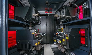 Das ist das Innenleben von Blitzer Bernhard - in seinem Inneren stecken zwei Laserscanner und zwei Kameras. Laut einem Kläger speichern die Geräte zu wenige Daten. - Foto: Andreas Zobe/NW Das ist das Innenleben von Blitzer Bernhard - in seinem Inneren stecken zwei Laserscanner und zwei Kameras. Laut einem Kläger speichern die Geräte zu wenige Daten. - Foto: Andreas Zobe/NW