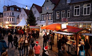 Der Weihnachtsmarkt in Lübbecke: In der Fußgängerzone wird es Jahr für Jahr sehr heimelig. - Tyler Larkin Der Weihnachtsmarkt in Lübbecke: In der Fußgängerzone wird es Jahr für Jahr sehr heimelig. - Tyler Larkin