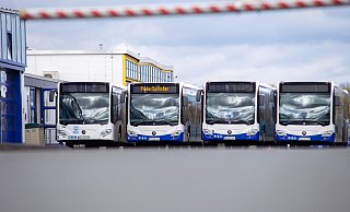 Mitarbeiter und ehemalige Beschäftigte haben gegenüber dem Padersprinter schwere Vorwürfe erhoben. Inzwischen läuft im Unternehmen die Aufarbeitung. - Niklas Tüns (Archivfoto) Mitarbeiter und ehemalige Beschäftigte haben gegenüber dem Padersprinter schwere Vorwürfe erhoben. Inzwischen läuft im Unternehmen die Aufarbeitung. - Niklas Tüns (Archivfoto)
